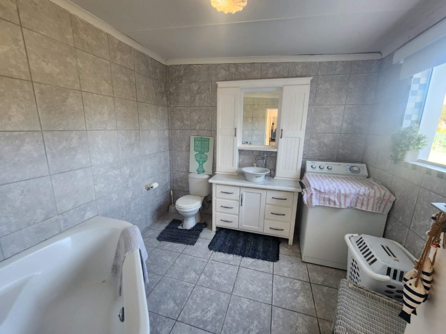 3 Bedroom Property for Sale in Stilbaai Western Cape